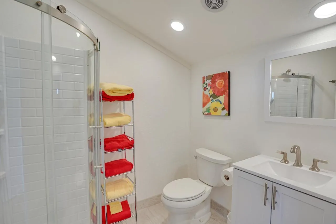 Kailua-Kona Condo Rental About Half Mi To Golf Course! Apartment